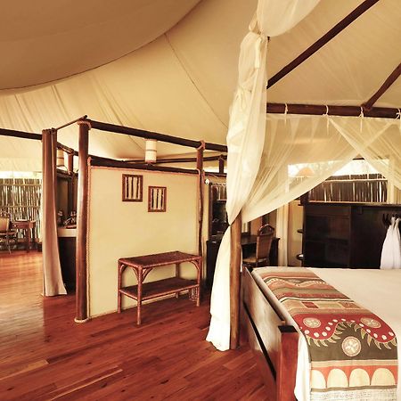 Отель Anabezi Camp Jeki Экстерьер фото