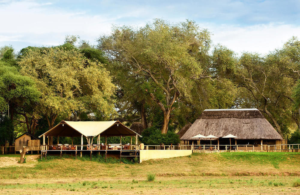 Отель Anabezi Camp Jeki Экстерьер фото