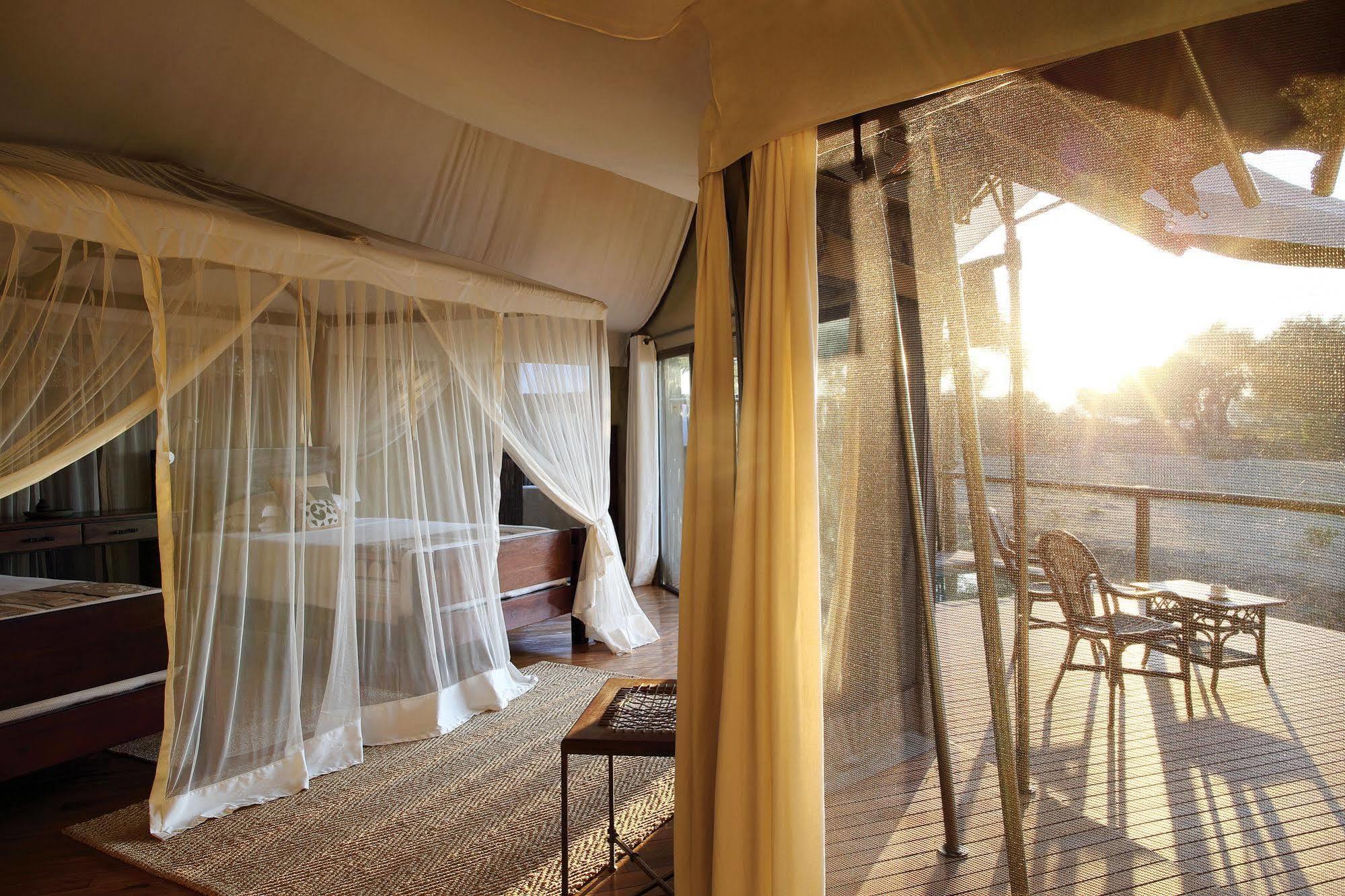 Отель Anabezi Camp Jeki Экстерьер фото